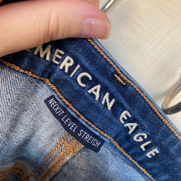 American Eagle Distressed Jean - Picture 2 of 4